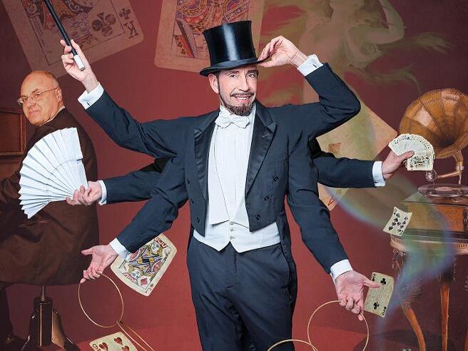 Marcelini und Thomas Meyer bieten &bdquo;Goldene Variet&auml;ten&ldquo; in ihrer 20er-Jahre-Revue.