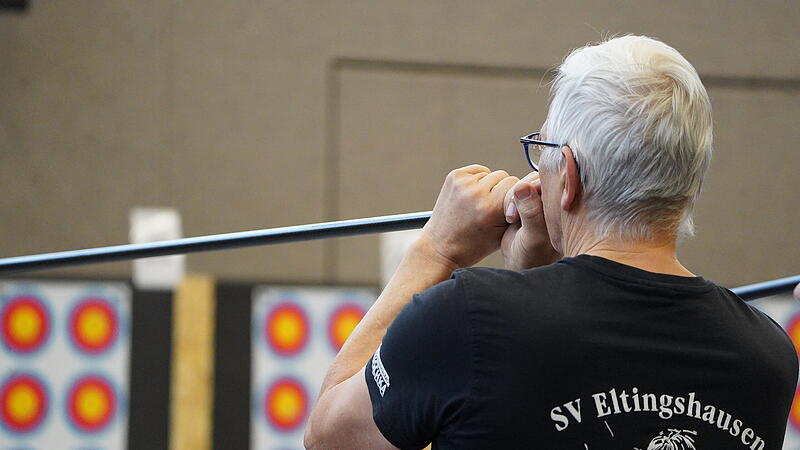 Bezirksmeisterschaft im Blasrohrschie&szlig;en in Oerlenbach