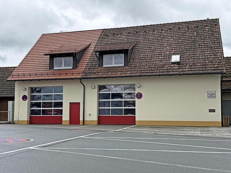 Die Umbauarbeiten am Feuerwehrhaus in Kleukheim ziehen sich wohl noch l&auml;ngere Zeit hin.