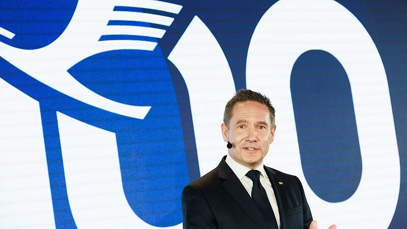 Feier zum 100. Jahrestag des Erstflugs