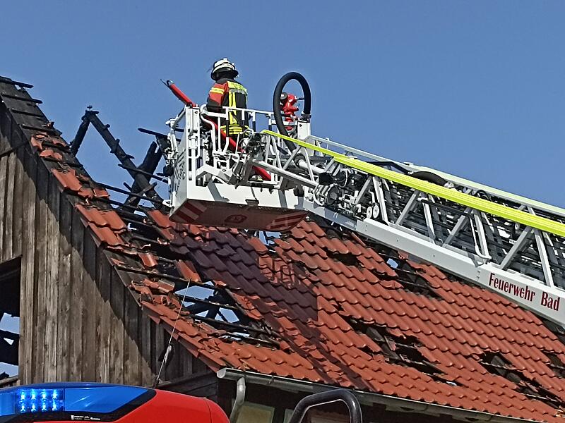 In Heldritt hat am Donnerstagvormittag der Dachstuhl eines Wohnhauses gebrannt.