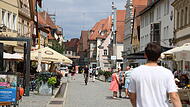 Die Forchheimer Innenstadt ist im Sommer belebtForchheim & Fränkische Schweiz Die Forchheimer Innenstadt ist im Sommer belebtForchheim & Fränkische Schweiz
