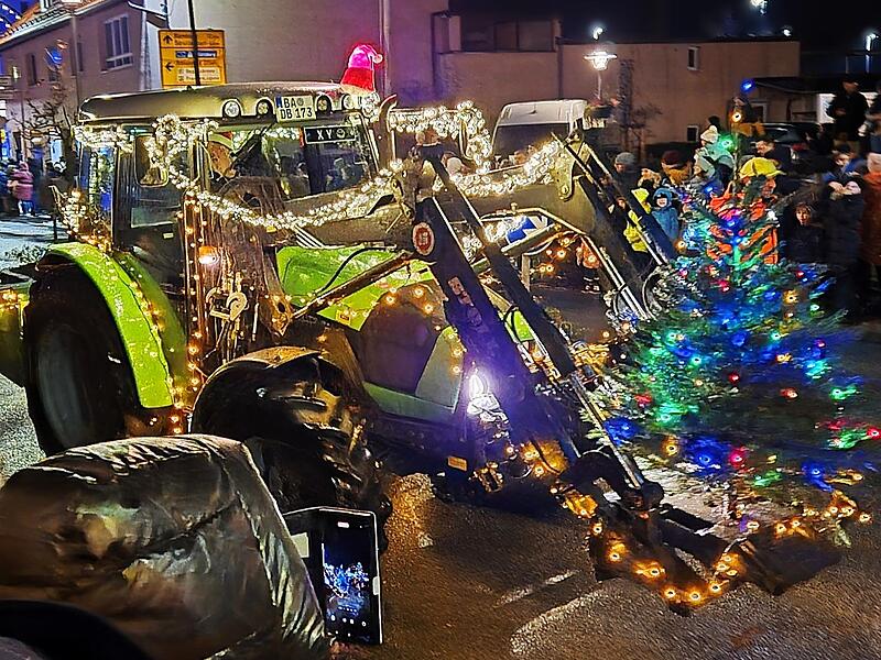 Traktoren Lichterfahrt 2024 in Hirschaid