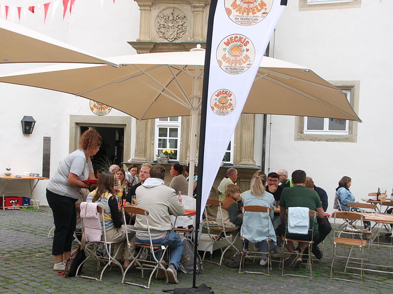Bei Weckis Waffeln im Deutschordensschloss gibt es Waffeln aller Art.