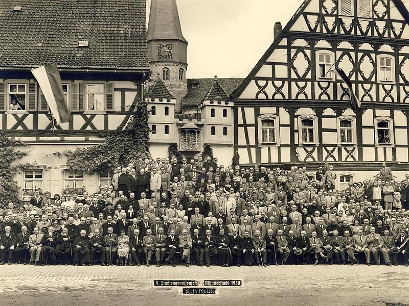 Das große Gruppenbild des 9. Studiengenossenfestes stammt aus dem Jahr 1950.