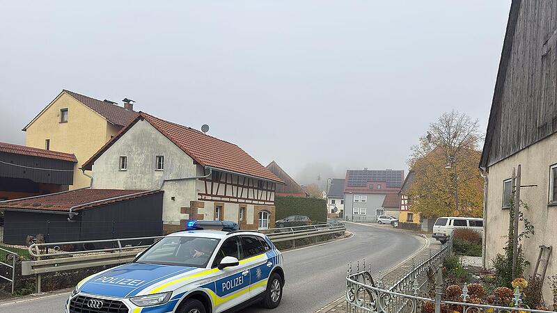 Gro&szlig;einsatz im Kreis Bamberg - Mann in Haus m&ouml;glicherweise bewaffnet