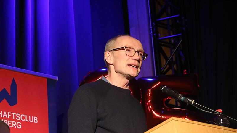 John von D&uuml;ffel: Er kam spontan aus Berlin, sah und begeisterte die G&auml;steschar beim Neujahrsempfang des Wirtschaftsclubs.