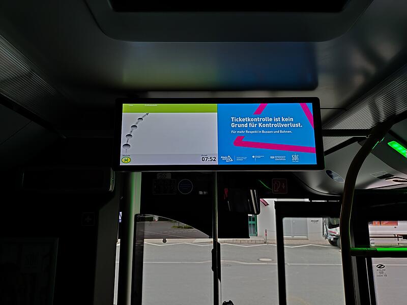 Respektkampagne der S&uuml;c: Monitore in den Bussen
