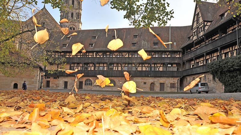 Alte Hofhalten Im Innern der Alten Hofhaltung können Besucher die schönen Fachwerkbauten bewundern.