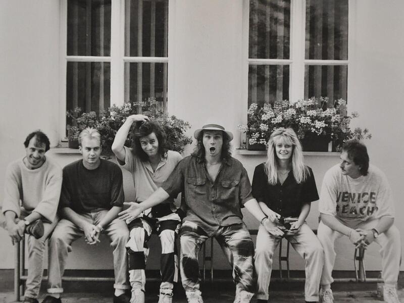 Sheila Likes Tequila in 1993: Günni Bayer, Georg Buschner, Holmer Graap, Dieter „Schalke“ Zimmerer, Moni Müller, Klaus Bachg.Forchheim & Fränkische Schweiz Sheila Likes Tequila in 1993: Günni Bayer, Georg Buschner, Holmer Graap, Dieter „Schalke“ Zimmerer, Moni Müller, Klaus Bachg.Forchheim & Fränkische Schweiz