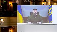 Wolodymyr Selenskyj, Präsident der Ukraine, nimmt per Videoschalte an der Münchner Sicherheitskonferenz teil.