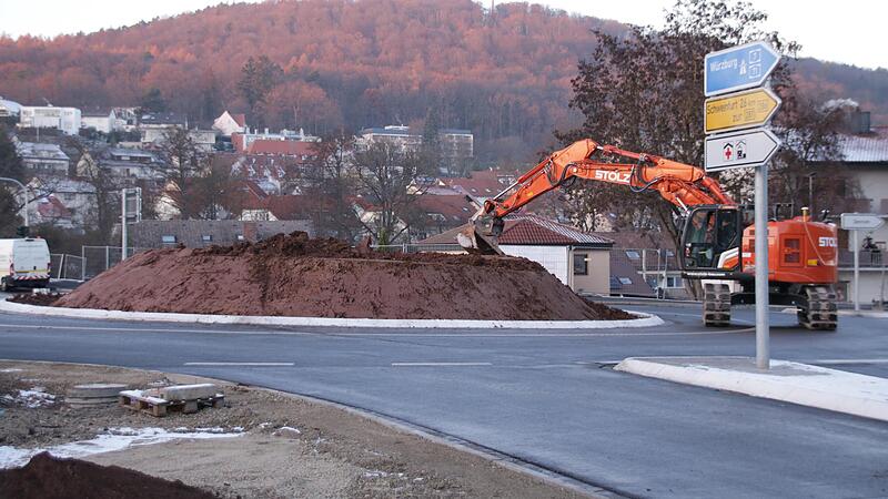 Ein Jahr Gro&szlig;baustelle am Garitzer Kreisel und am Westring gehen zu Ende: N&auml;chste Woche soll der Verkehr wieder normal flie&szlig;en.