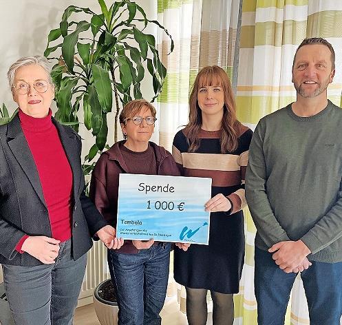 Bei der Spendenübergabe: Birgit Imhof, Carola Bötsch, Franziska Pörtner und Uwe Zwirlein. Bei der Spendenübergabe: Birgit Imhof, Carola Bötsch, Franziska Pörtner und Uwe Zwirlein.