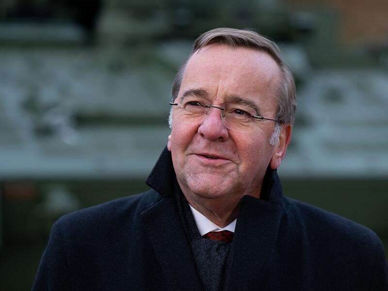 Roll-Out Leopard 2A8 und Panzerhaubitze 2000