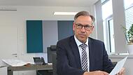 Landrat Alexander Tritthart, 53, will Krisenmanager und Gestalter sein.