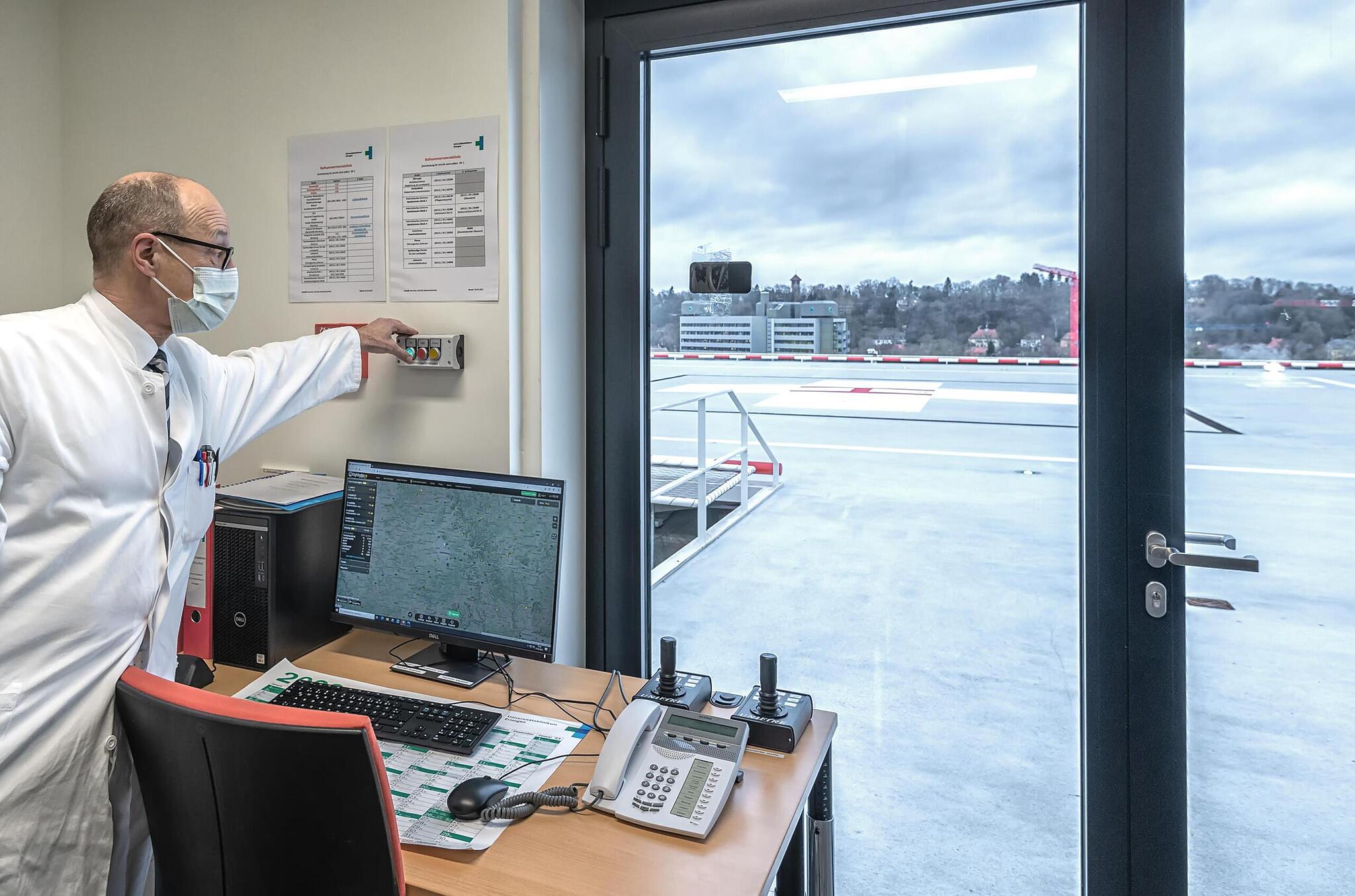 Erlangen Neue Landeplattform für Rettungshubschrauber Erlangen Neue Landeplattform für Rettungshubschrauber