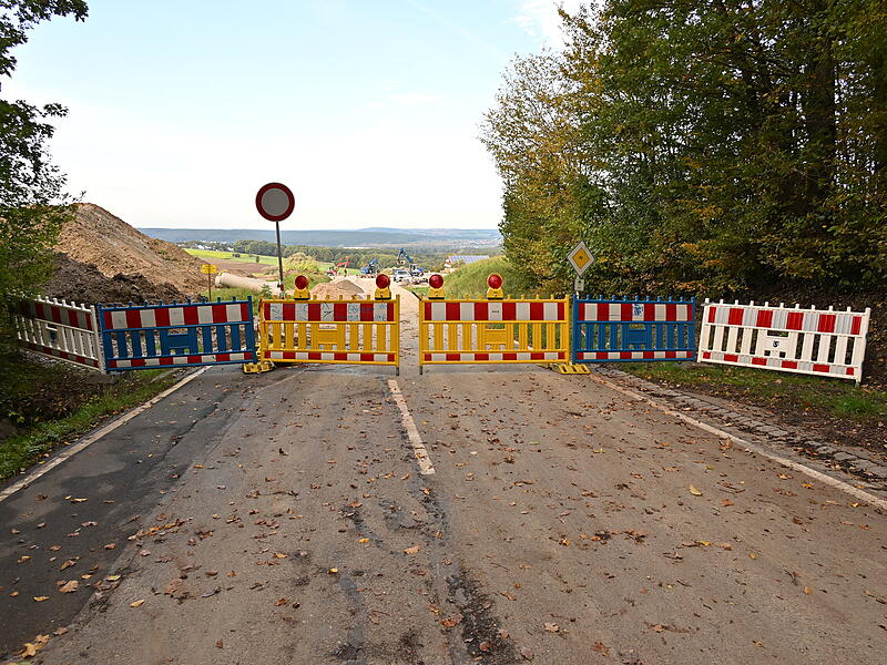 Hier entsteht ein Kreisverkehr: Die Retterner Kanzel ist nicht wiederzuerkennen.