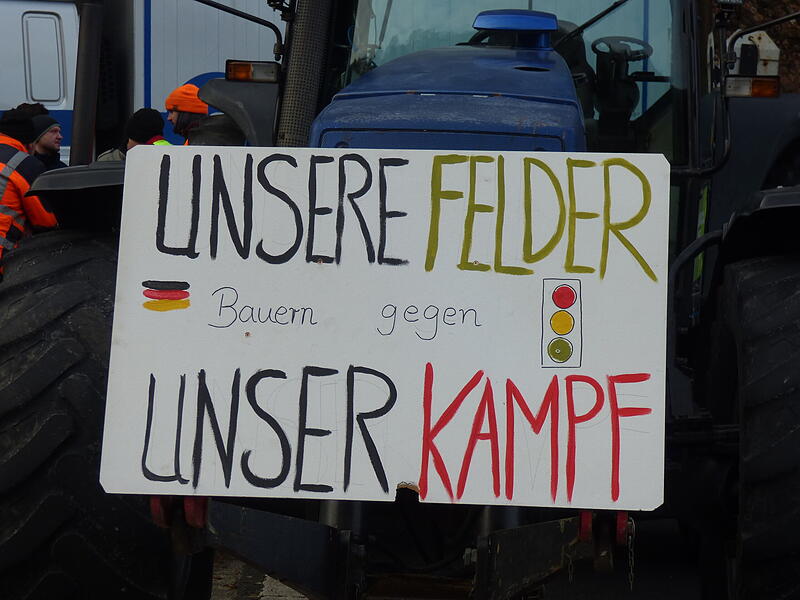 Auch bei Behringersmühle demonstrieren die LandwirteAuch bei Behringersmühle demonstrieren die Landwirte