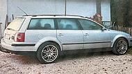 Die Polizei sucht nach diesem VW Passat.