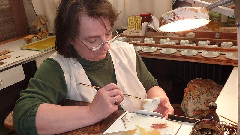 Heike Abt sorgt mit feinem Strich f&uuml;r eine individuelle Note.