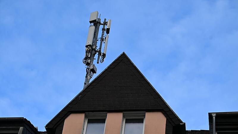 Mobilfunk-Mast auf Wohnhaus