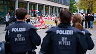 Schüler protestieren in München für bessere Bildung Schüler protestieren in München für bessere Bildung