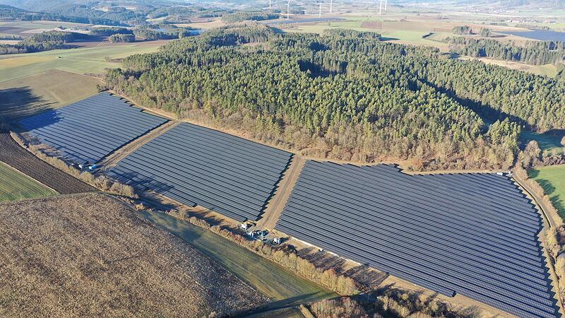 Die PV-Anlage bei Grafendobrach aus der Vogelperspektive