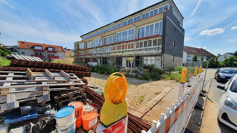 Diese Baustelle hat zwei Firmen in den Abgrund gerissen: Adam-Stegerwald-Straße in Bamberg. Diese Baustelle hat zwei Firmen in den Abgrund gerissen: Adam-Stegerwald-Straße in Bamberg.