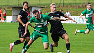 Der SC Sylvia  Ebersdorf um Delian Bückreiß (in Schwarz) ist nach der 0:1-Niederlage gegen den SV Friesen nun im Derby der Bezirksliga West beim TSV Mönchröden II gefordert.