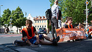 Klimakleber in Bamberg Aktivisten der Letzten Generation haben den Markusplatz blockiert
