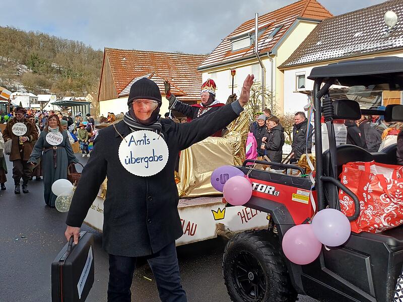 Rosenmontagszug in Aura