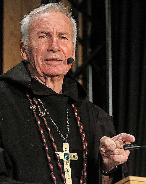 Nach der ausverkauften Veranstaltung am 21. Februar tritt Wolfgang Reichmann beim Zusatztermin am 22. Februar um 11 Uhr ein zweites Mal im Kulturboden Hallstadt auf.