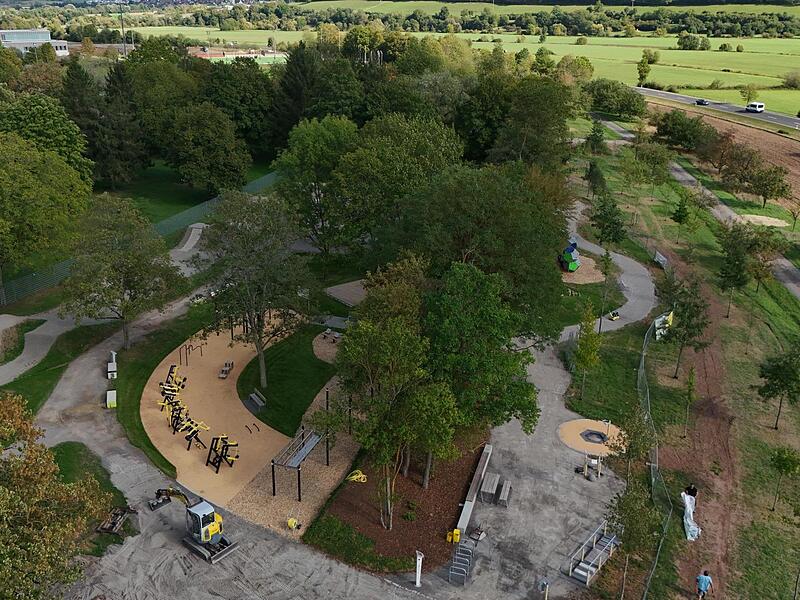 Am Samstag, den 19. September, wird der Mehrgenerationenpark in Hammelburg offiziell eingeweiht. Am Samstag, den 19. September, wird der Mehrgenerationenpark in Hammelburg offiziell eingeweiht.