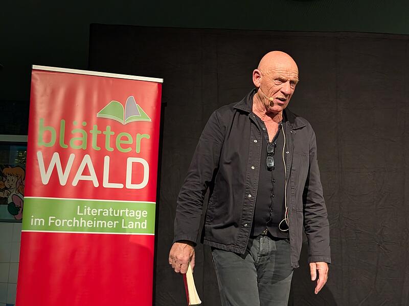 Tatort-Star Joe Bausch liest in Forchheim aus seinem Buch: „Verrücktes Blut. Oder: Wie ich wurde, der ich bin“.Forchheim & Fränkische Schweiz Tatort-Star Joe Bausch liest in Forchheim aus seinem Buch: „Verrücktes Blut. Oder: Wie ich wurde, der ich bin“.Forchheim & Fränkische Schweiz