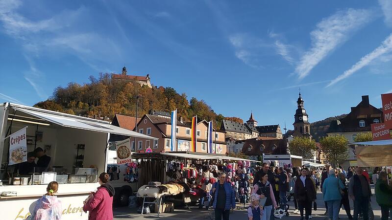 Am Fuße der Plassenburg gemütlich durch Kulmbachs Innenstadt bummeln: Das lohnt sich am kommenden Wochenende gleich in dreifacher Hinsicht. Am Fuße der Plassenburg gemütlich durch Kulmbachs Innenstadt bummeln: Das lohnt sich am kommenden Wochenende gleich in dreifacher Hinsicht.