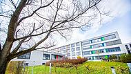 Im Haus Haßfurt der Haßberg-Kliniken wird demnächst die zweite Station komplett für Corona-Kranke vorgehalten. Auch wegen vieler Durchfallerkrankungen ist man hier schon an der Grenze.