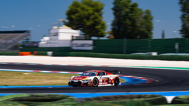 Einmal Top 10: Der Eastalent-Audi #84 von Christopher Haase und Simon Reicher bei der GT World Challenge Europe in Misano. Einmal Top 10: Der Eastalent-Audi #84 von Christopher Haase und Simon Reicher bei der GT World Challenge Europe in Misano.