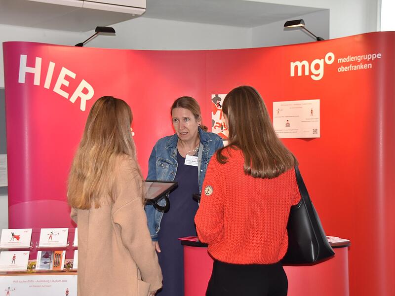 Auch am Stand der Mediengruppe Oberfranken konnten sich die Schüler über Ausbildungsmöglichkeiten informieren.