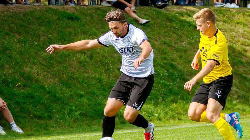 Der Katschenreuther Matthias Pistor (Archivbild) brachte sein Team kurz vor Schluss in Trogen auf 2:3 heran, mehr gelang dem VfR aber nicht mehr.