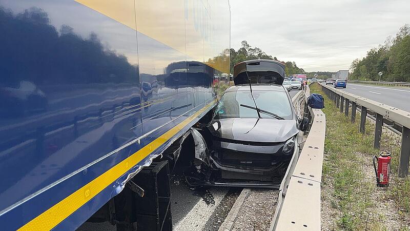 Unfall auf A73 bei Bamberg: Fahranfänger löst verheerende Kettenreaktion aus Unfall auf A73 bei Bamberg: Fahranfänger löst verheerende Kettenreaktion aus