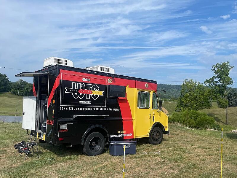 &bdquo;Schnitzel auf R&auml;dern&ldquo;: Mit diesem Foodtruck f&auml;hrt Melanie Glover durch Virginia.
