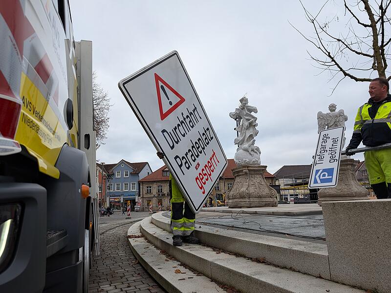Paradeplatz ForchheimParadeplatz Forchheim Eindrücke vom 29. November, seit der Verkehr am Paradeplatz wieder freigegeben ist.