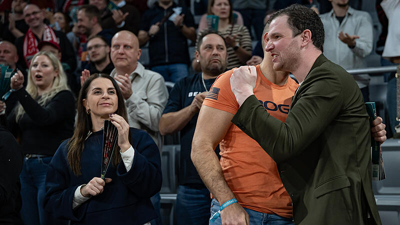 Baskets-Gesch&auml;ftsf&uuml;hrer Philipp H&ouml;hne ballt die Siegesfaust: Die Bamberger stehen zum dritten Mal in Folge im Top Four.