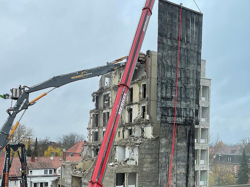 Die Bilder vom Abriss des Alfons-Goppel-Hauses Die Bilder vom Abriss des Alfons-Goppel-Hauses