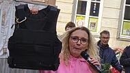 Die Fundsachenauktion in Forchheim lockte mit Fahrrädern und weiteren Kuriositäten.Forchheim & Fränkische Schweiz Die Fundsachenauktion in Forchheim lockte mit Fahrrädern und weiteren Kuriositäten.