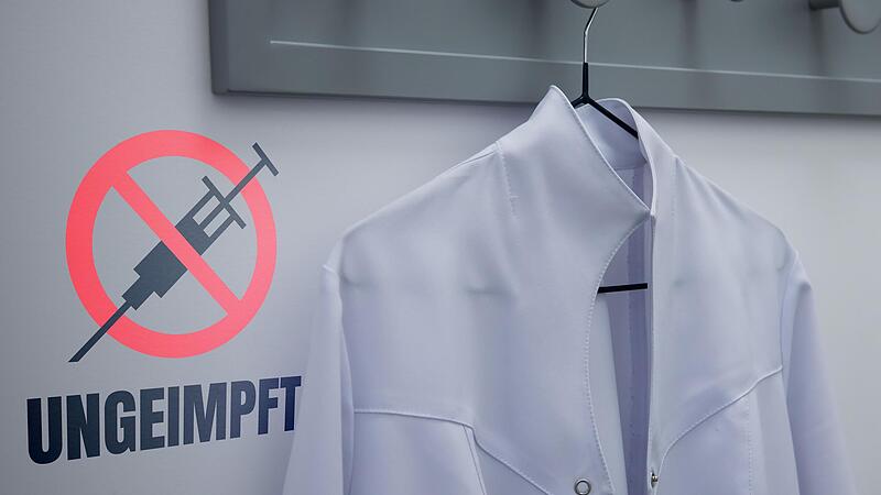 Die Sorge im Gesundheitswesen wächst, dass mit der Impfpflicht einige ihren Job an den Nagel hängen werden.Forchheim & Fränkische Schweiz