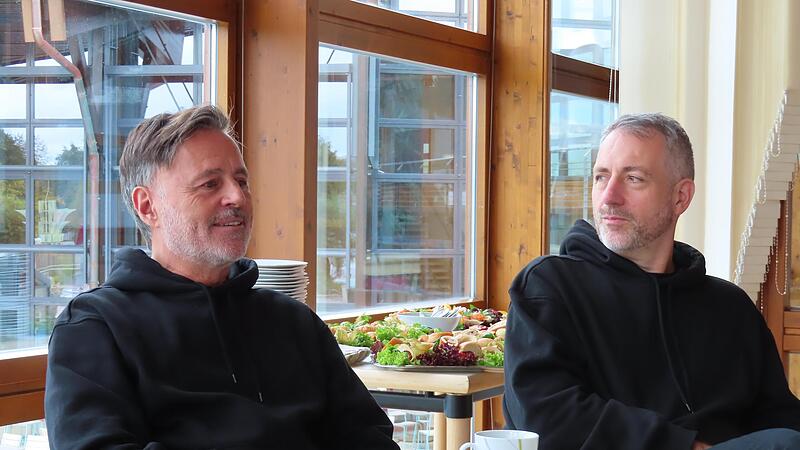 Lars Kienle und Chris Strobler kommen mit der &bdquo;Six Pack - A Capella Comedy Show&ldquo; 2025 auf die Staffelsteiner Seeb&uuml;hne.