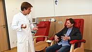 Für Martin Hornung (rechts) war die Diagnose Multiple Sklerose tatsächlich eine Erleichterung, weil er endlich wusste, was seine Beschwerden ausgelöst hat.