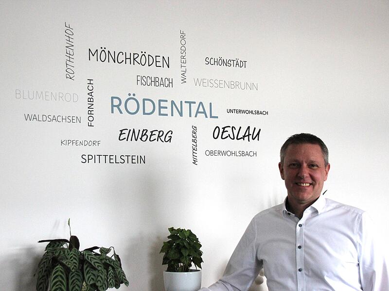 Marco Steiner im Interview Marco Steiner im Vorzimmer seines Büros im Rathaus.