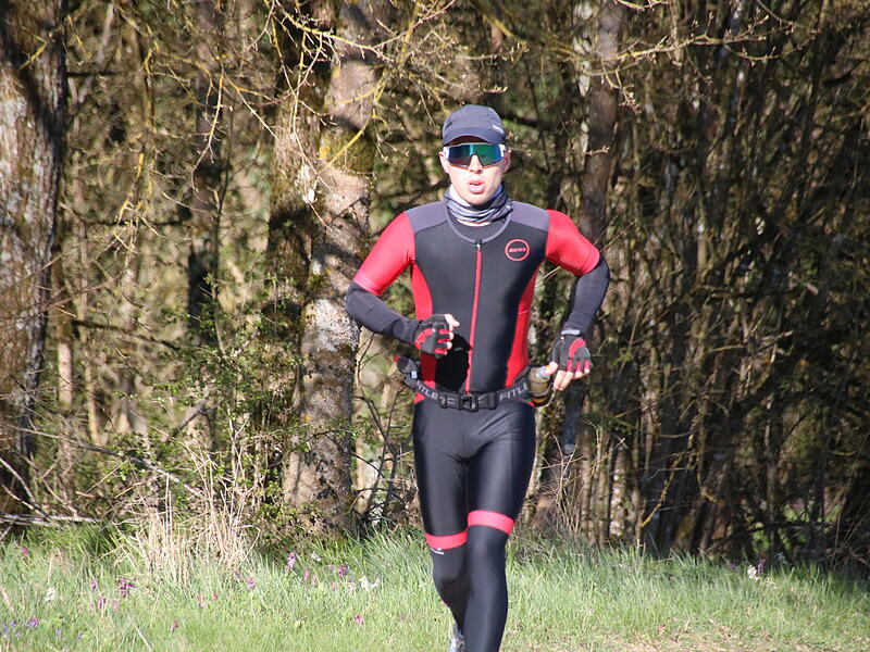 Strahlender Sonnenschein, aber nur niedrige Plusgrade erwartete die L&auml;ufer beim 19. Obermain-Marathon rund um Bad Staffelstein. Die Marathon-Strecke f&uuml;hrte wieder an den beiden Wahrzeichen der Kurstadt, dem Kloster Banz und der Basilika Vierzehnheiligen vorbei.